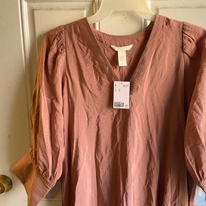 Rose colored long oversized dress with cuffed sleeves v-neck